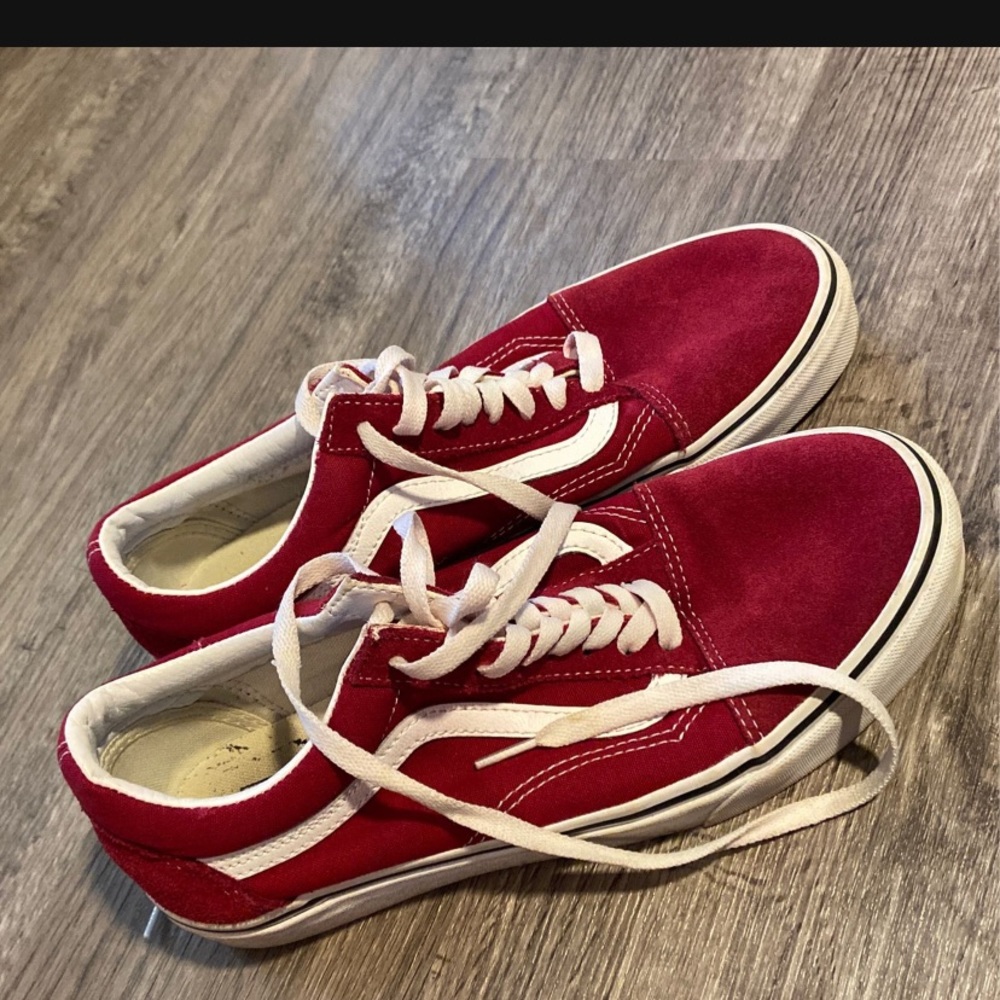 Red converse